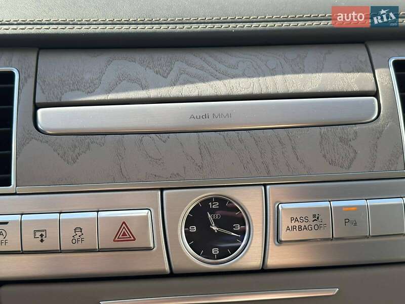 Седан Audi A8 2015 в Полтаве