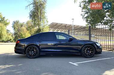 Седан Audi A8 2023 в 