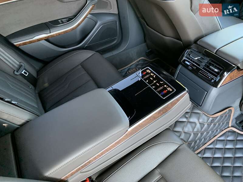 Седан Audi A8 2023 в Кривом Роге