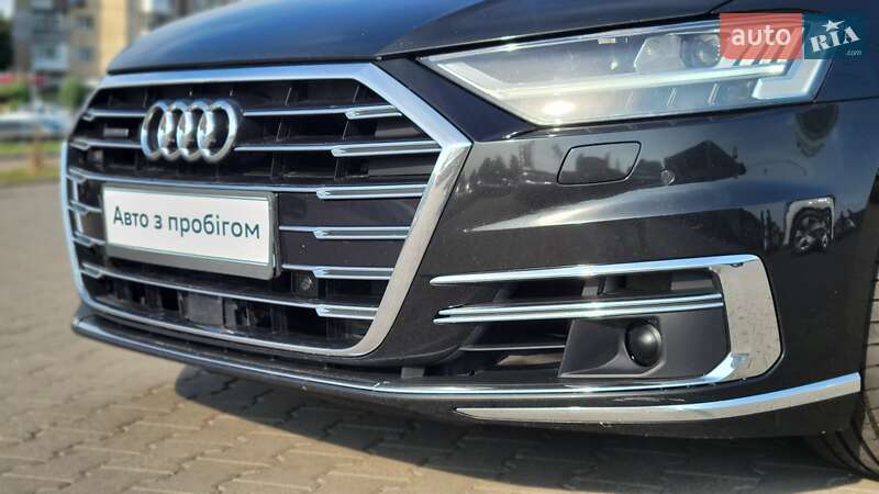 Седан Audi A8 2018 в Хмельницькому
