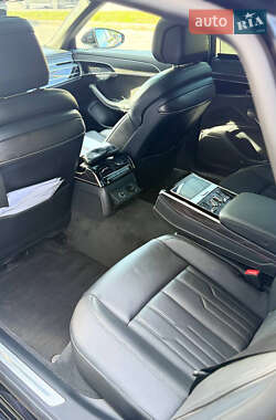 Седан Audi A8 2021 в 