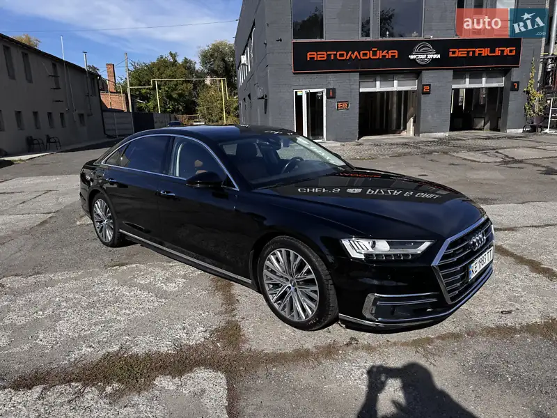 Audi A8