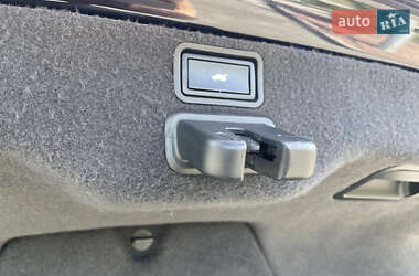 Седан Audi A8 2009 в 