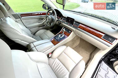 Седан Audi A8 2009 в 