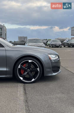 Седан Audi A8 2016 в 