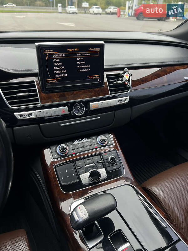 Седан Audi A8 2012 в Киеве