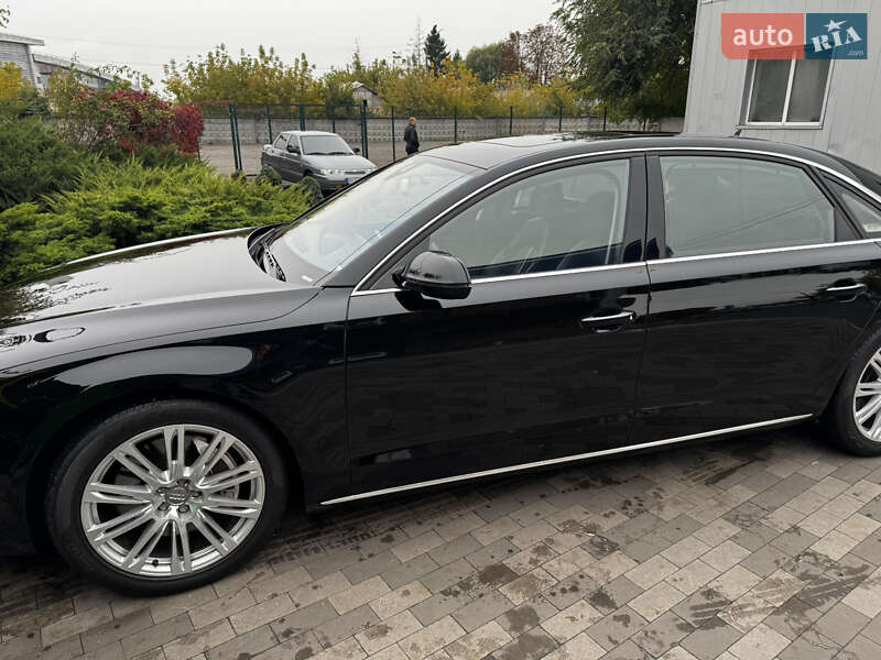 Седан Audi A8 2011 в Києві