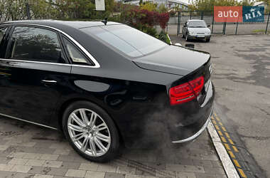 Седан Audi A8 2011 в 