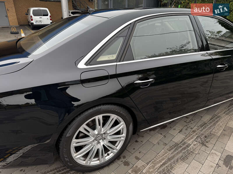 Седан Audi A8 2011 в Києві