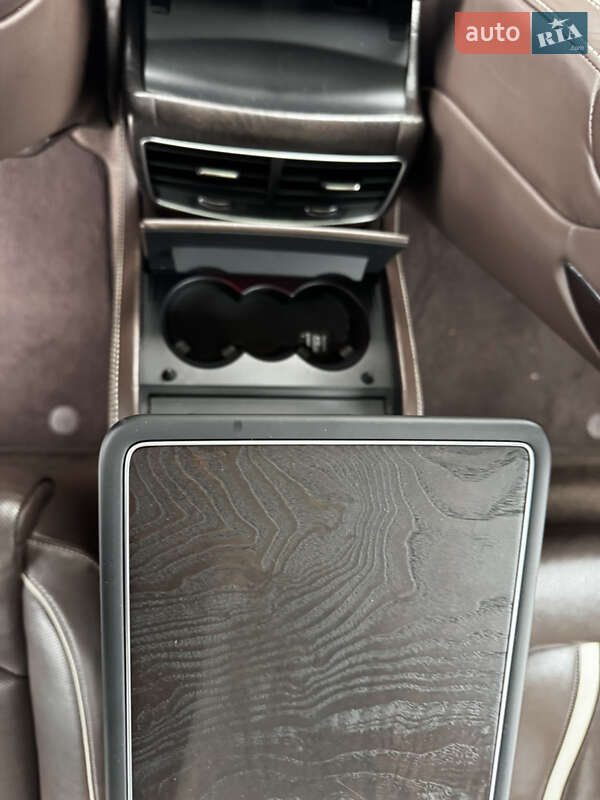 Седан Audi A8 2011 в Києві