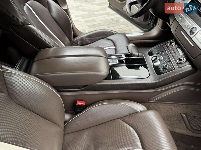 Седан Audi A8 2011 в Києві