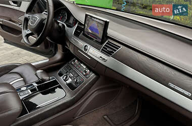 Седан Audi A8 2011 в 