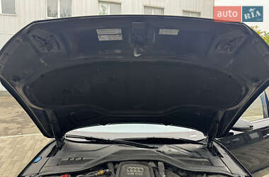 Седан Audi A8 2011 в 