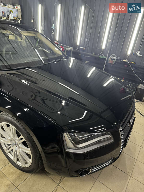 Седан Audi A8 2011 в Києві