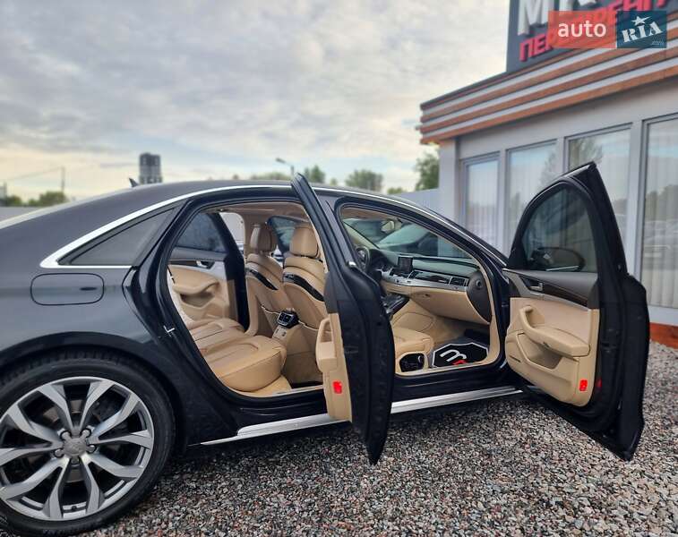 Седан Audi A8 2014 в Києві