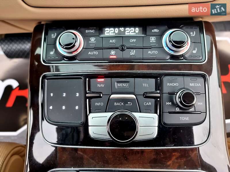 Седан Audi A8 2014 в Києві