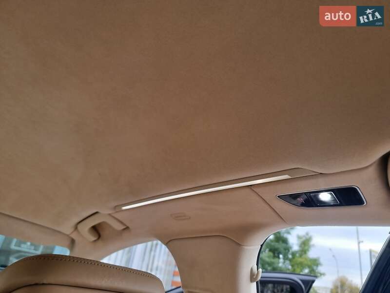 Седан Audi A8 2014 в Києві