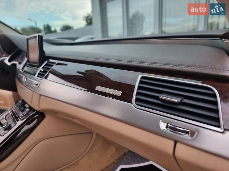 Седан Audi A8 2014 в Києві