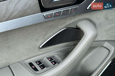 Седан Audi A8 2013 в Днепре