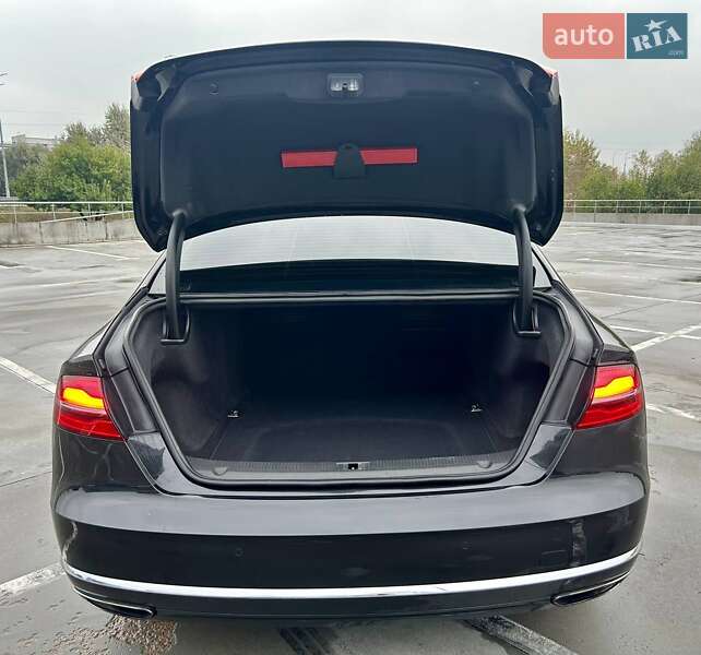 Седан Audi A8 2014 в Киеве