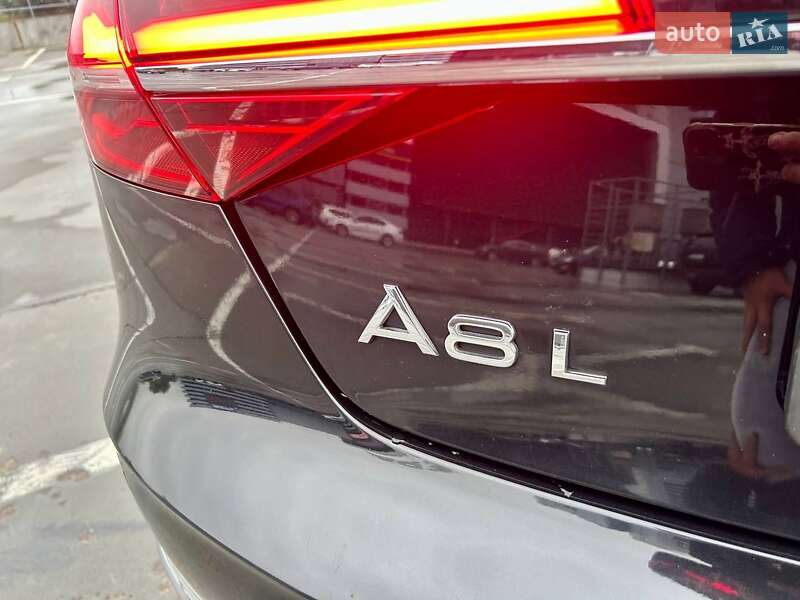 Седан Audi A8 2014 в Киеве