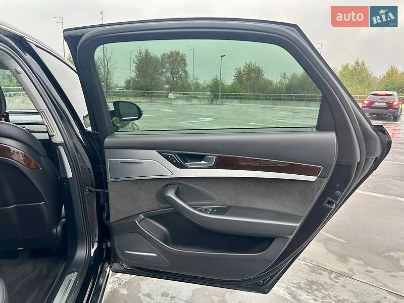 Седан Audi A8 2014 в Киеве