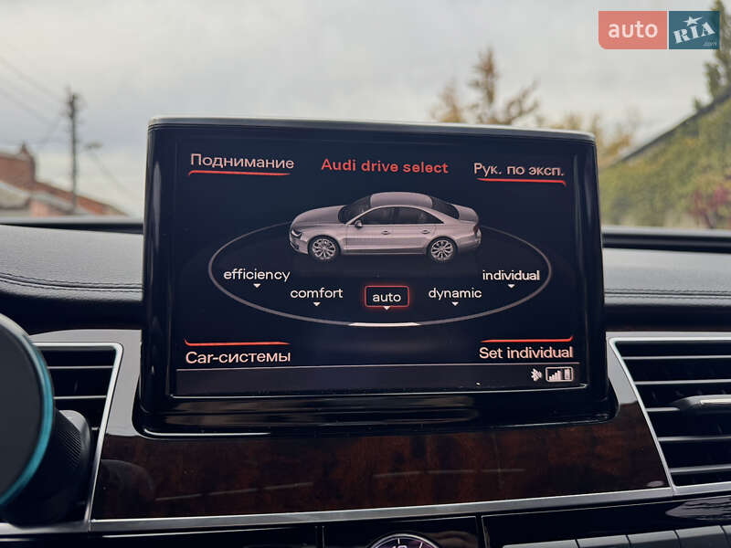 Седан Audi A8 2017 в Харкові