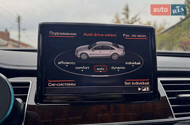 Седан Audi A8 2017 в 