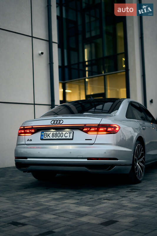 Седан Audi A8 2019 в Ровно