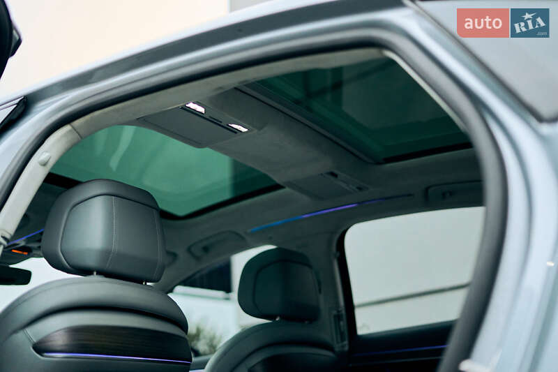 Седан Audi A8 2019 в Ровно