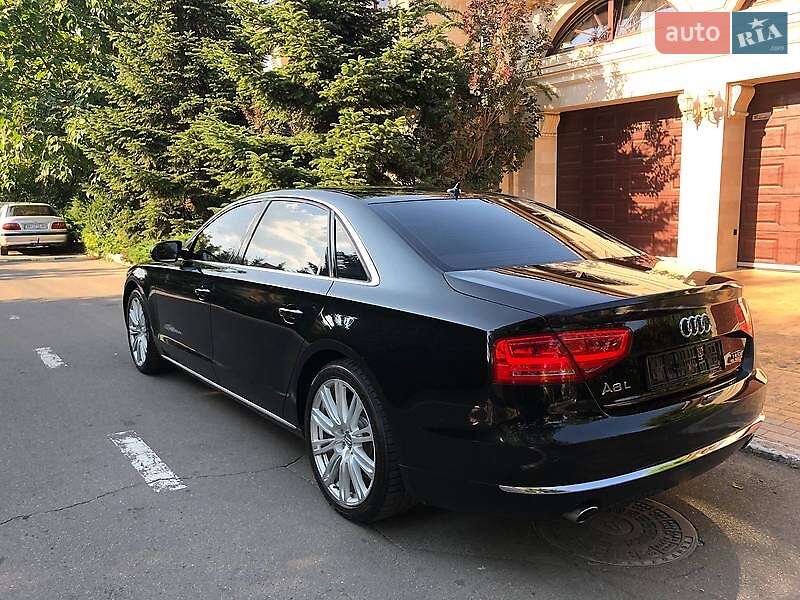 Седан Audi A8 2011 в Киеве