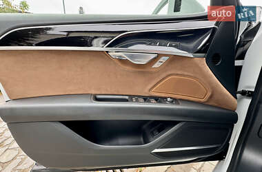Седан Audi A8 2019 в 