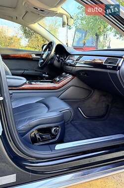 Седан Audi A8 2012 в 