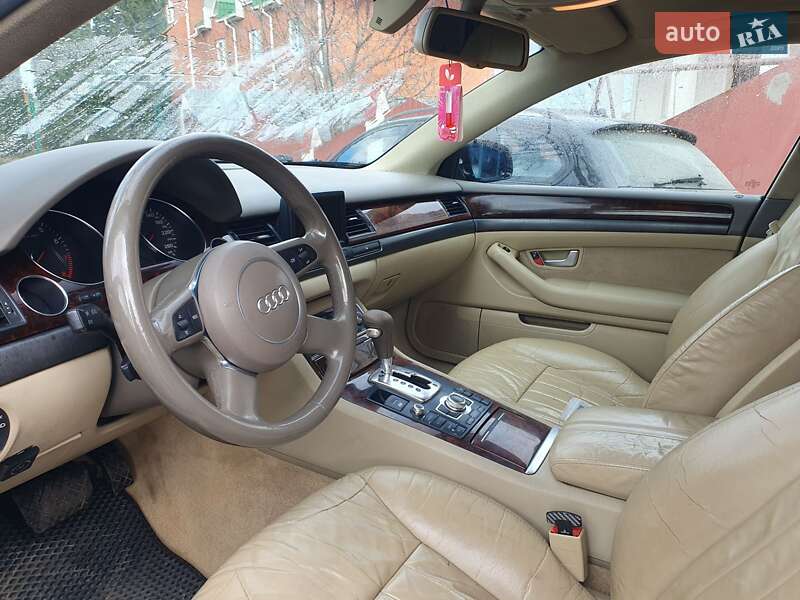 Седан Audi A8 2004 в Хмельницком