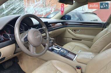 Седан Audi A8 2004 в 