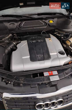 Седан Audi A8 2004 в 