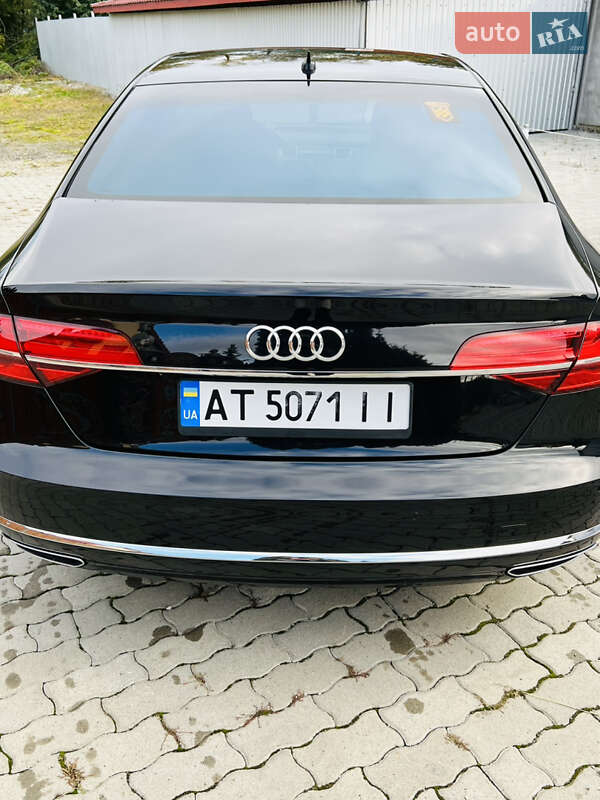 Седан Audi A8 2014 в Надвірній