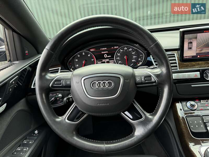 Седан Audi A8 2017 в Вінниці