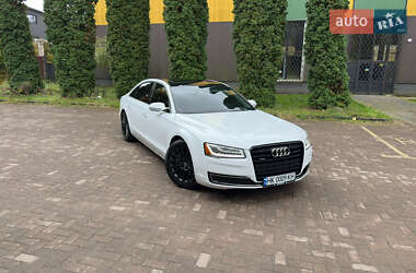 Седан Audi A8 2016 в Рівному