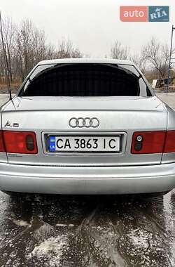 Седан Audi A8 1996 в Днепре