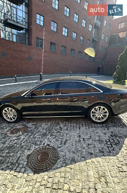 Седан Audi A8 2013 в  фото 8 Седан Audi A8 2013 в