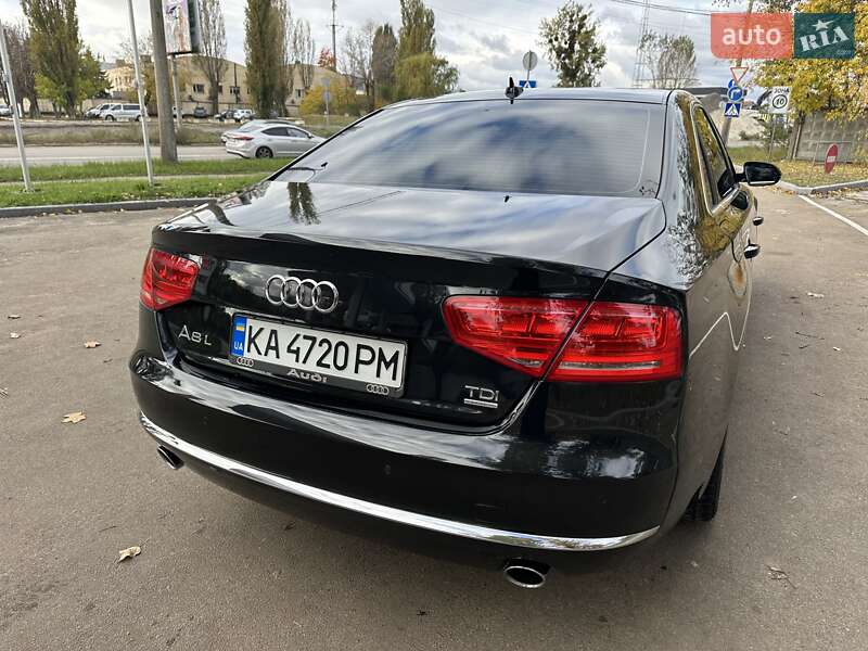 Седан Audi A8 2013 в Киеве