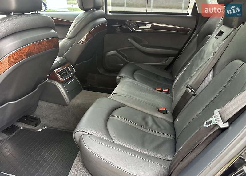 Седан Audi A8 2013 в Киеве