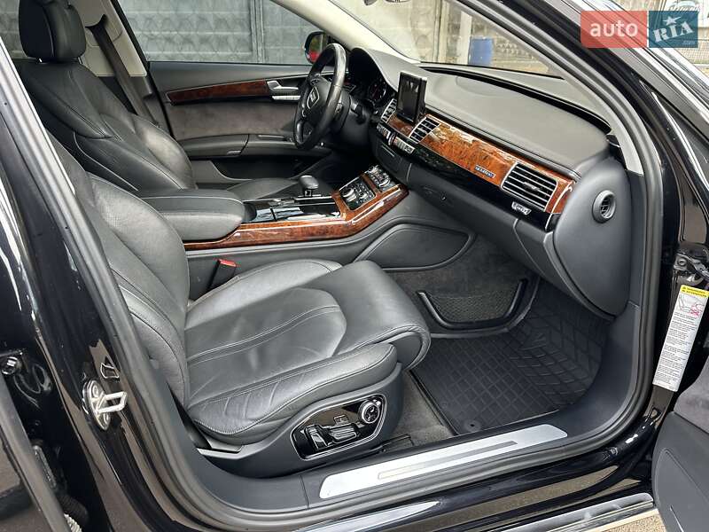 Седан Audi A8 2013 в Киеве