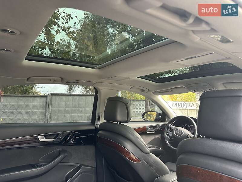 Седан Audi A8 2013 в Киеве