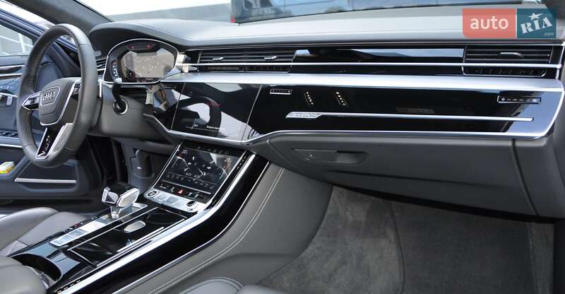Седан Audi A8 2023 в Одессе
