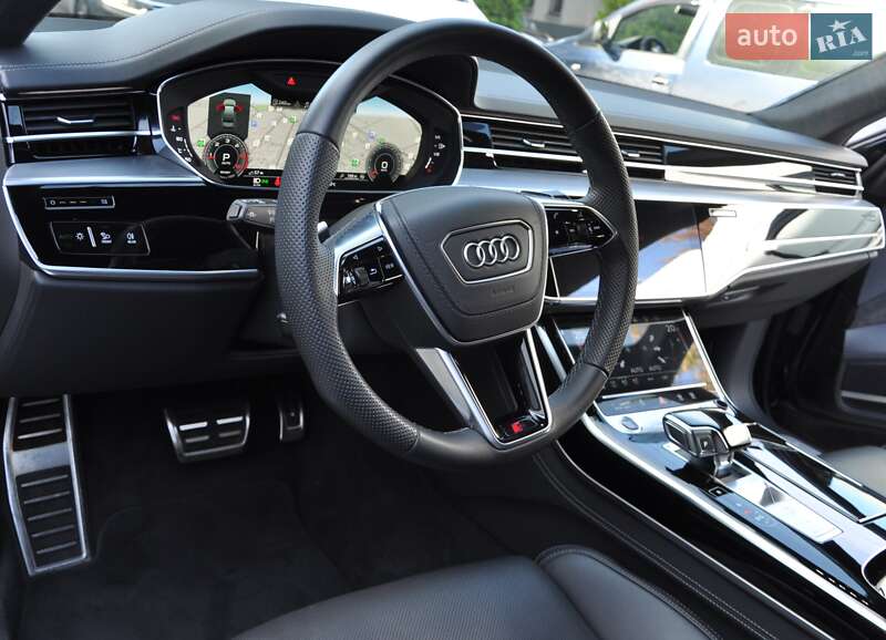 Седан Audi A8 2023 в Одессе