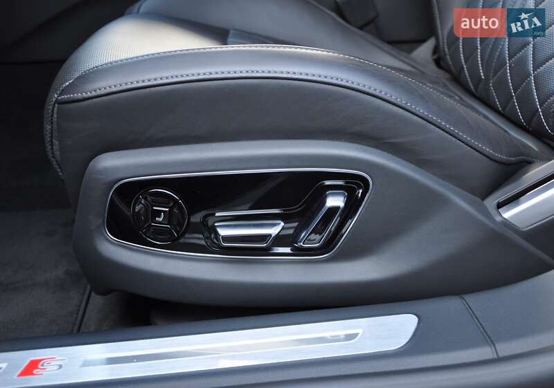 Седан Audi A8 2023 в Одессе