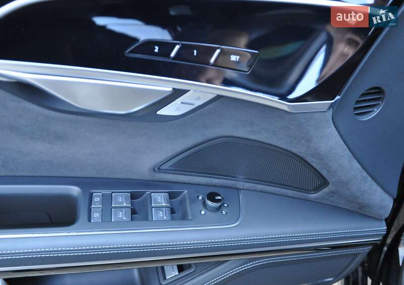 Седан Audi A8 2023 в Одессе