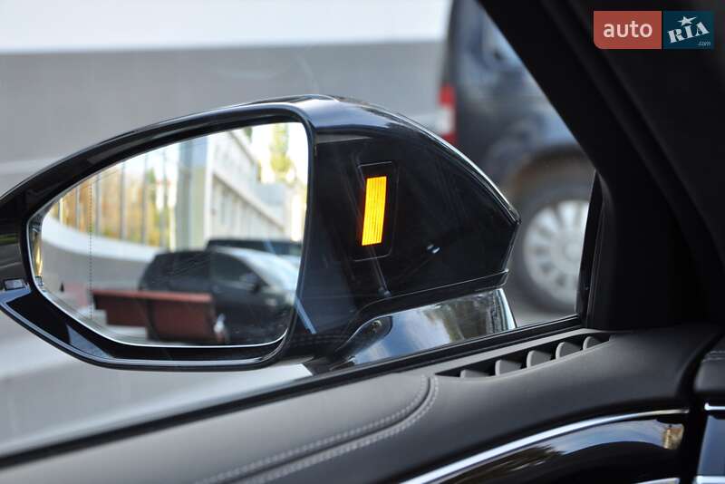 Седан Audi A8 2023 в Одессе
